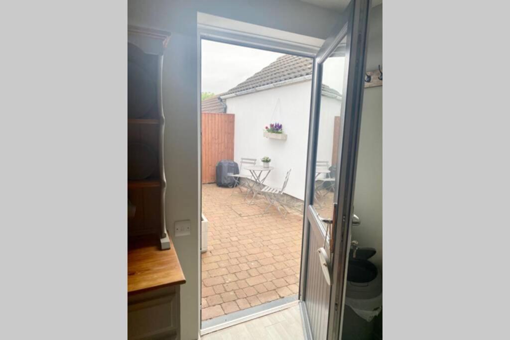 Self Contained Annexe In The Heart Of Wedmore Экстерьер фото